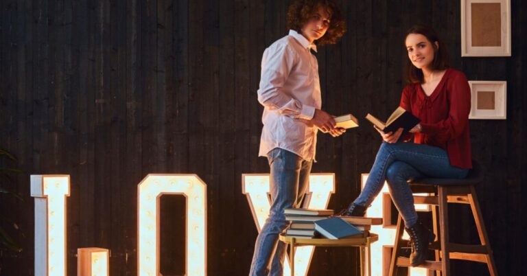 The Enigmatic Rhythm of fkstrcghtc